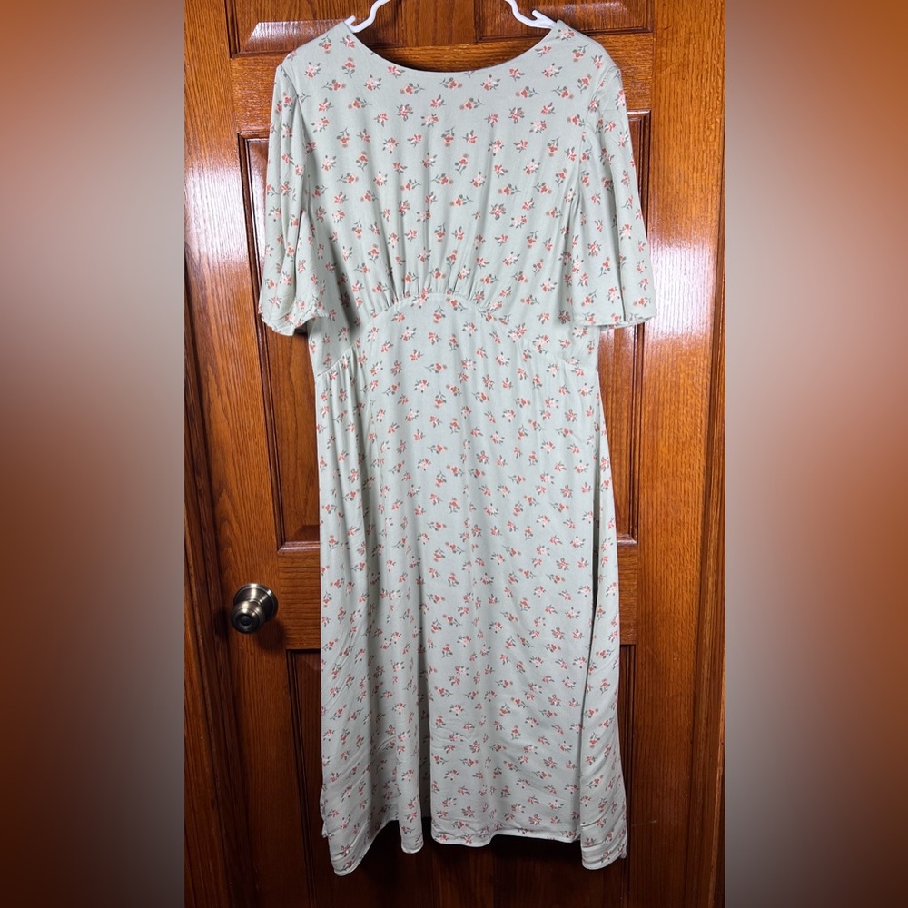 Vylette XXL Green Floral Dress Flutter Sleeves MIDI CottageCore